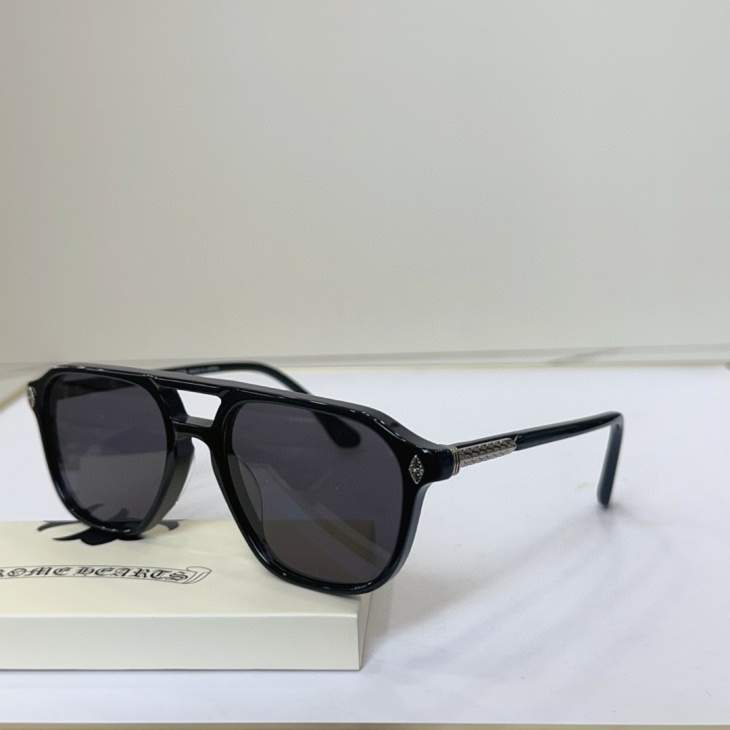 Picture of Chrome Hearts Sunglasses _SKUfw66708615fw